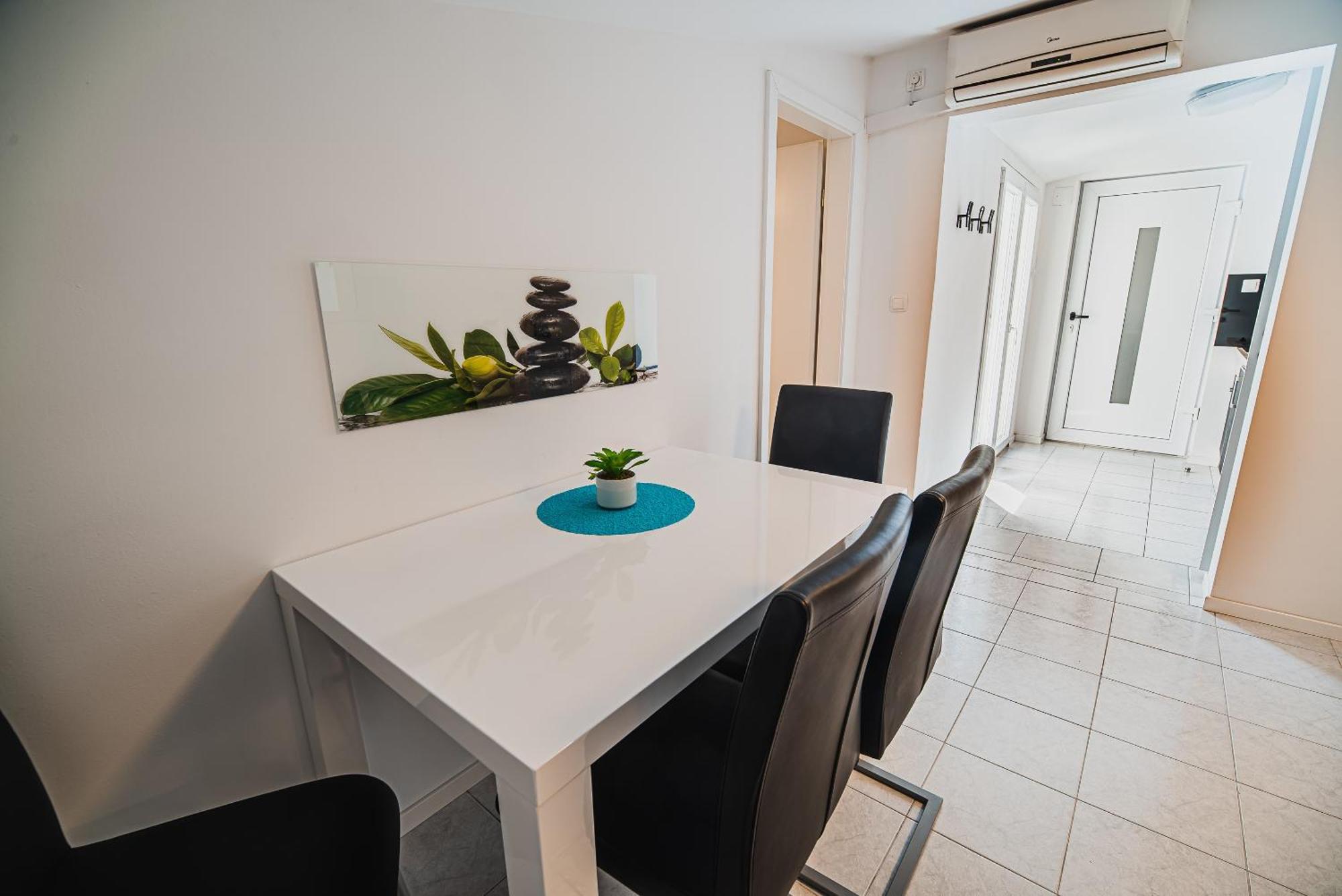 Downtown Park Apartments With Balcony Vodice Pokój zdjęcie