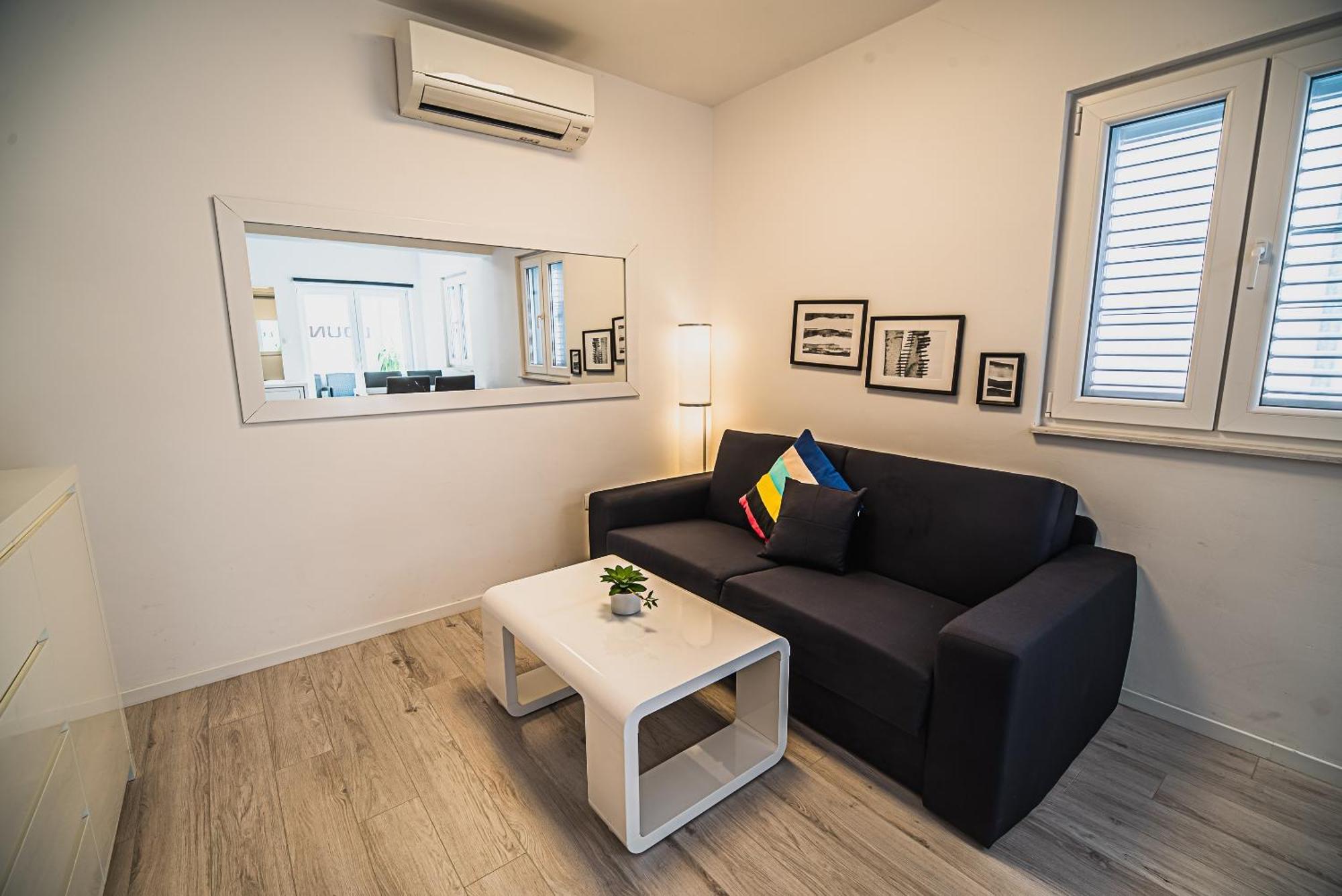 Downtown Park Apartments With Balcony Vodice Pokój zdjęcie
